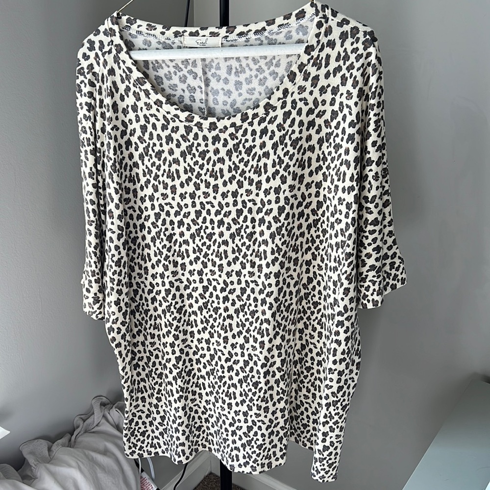 Easel animal print top